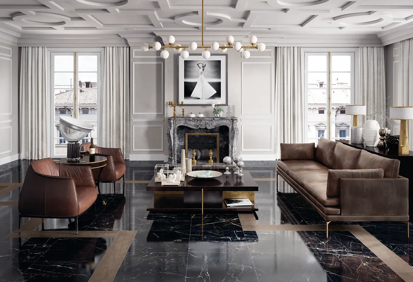 Intérieur de luxe avec sol en grès cérame effet marbre Port Laurent de la collection Elements Lux, agrémenté de meubles en cuir marron et de détails dorés.